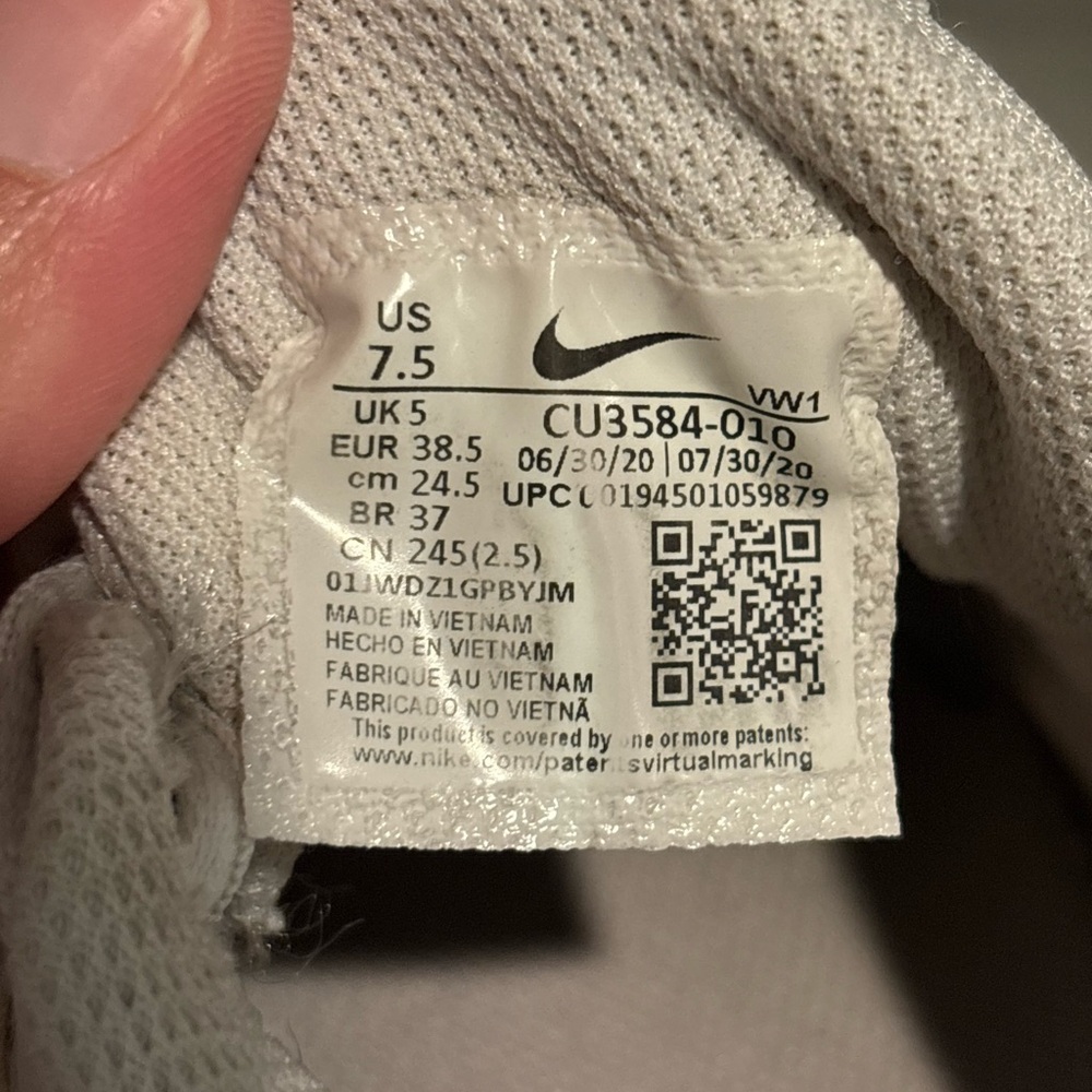 Nike Shoes Sneakers MC Trainer Women Size 7.5 White Pink Running CU3584-010 - Picture 7 of 9